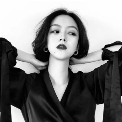 头像简约黑白线条
