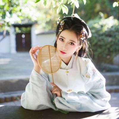 冷艳古风头像女