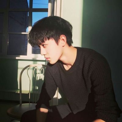 2023新版微信头像简单男生