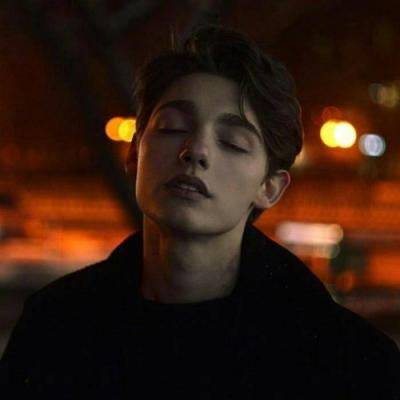 微信头像图片唯美清新淡雅男