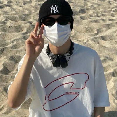 微信头像干净简约气质男