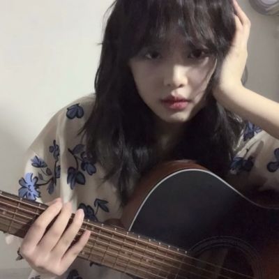 阳光女头像可爱