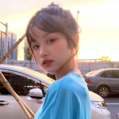 女生头像ins高级质感干净高冷侧脸