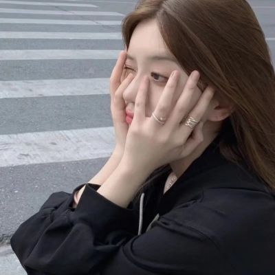 女生头像ins高级感丧高冷