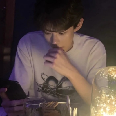 小众风格头像男