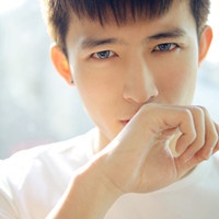 清新阳光头像男治愈