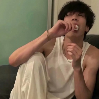 微信头像干净简约气质男