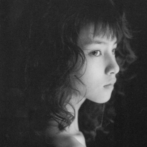 头像女图片真人伤感