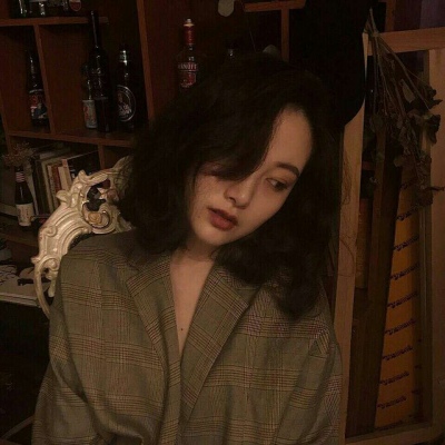 2023伤感微信头像女