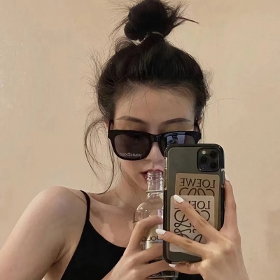 真人头像女 高质量