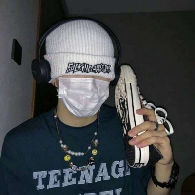 好看的男生头像高冷