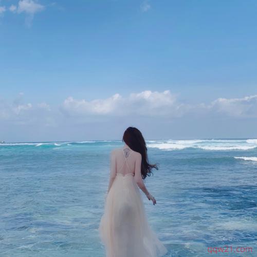 微信头像女海边背影