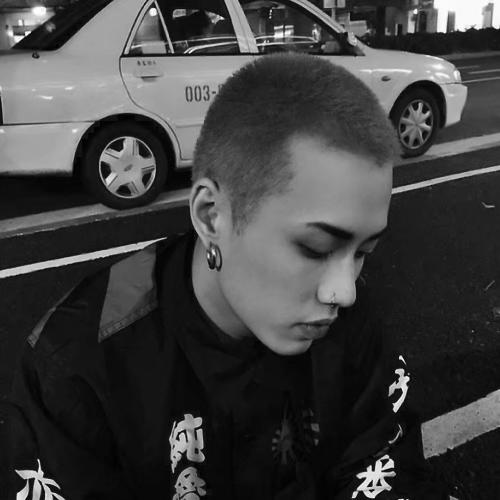 小新头像男生冷酷帅气