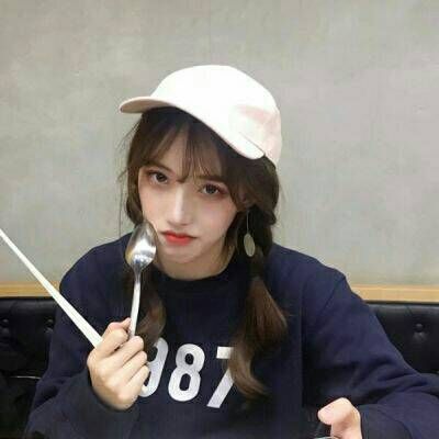女孩头像霸气高冷头像