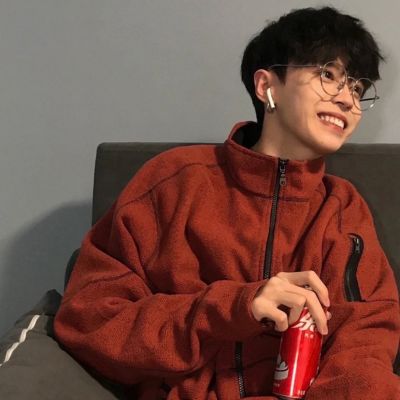 男生真人14岁头像阳光帅气