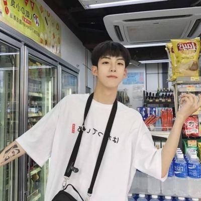 2023简单耐看头像男
