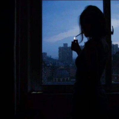 冷酷头像女霸气背影