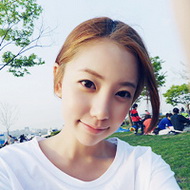 qq头像阳光女孩清新