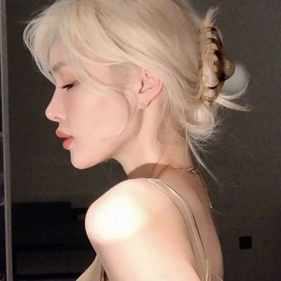 头像真人女可爱清新