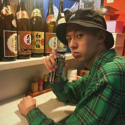 抖音上很火的男生头像图片