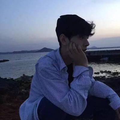 30岁男人简单的微信头像