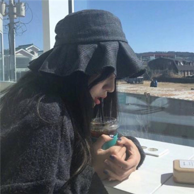 2023年最火的头像女霸气