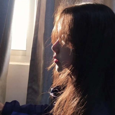 微胖美女图片做微信头像