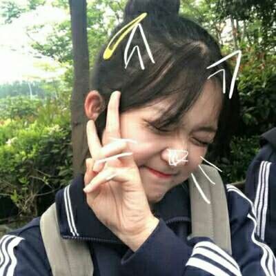 绿色森系头像小女孩