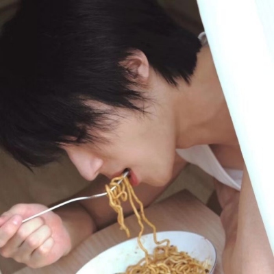 男生头像简单干净绘画