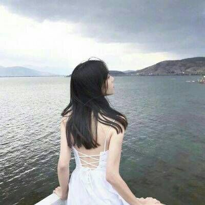 头像女背影霸气