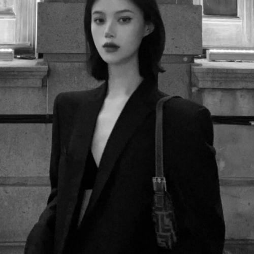 2023头像图片女生霸气冷酷