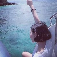 女生头像背影海边