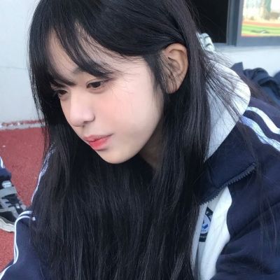 2023年微信头像女生霸气高冷