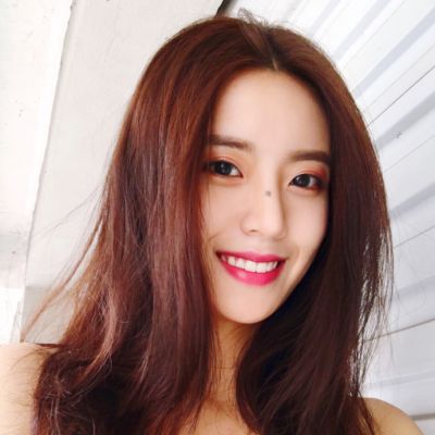 头像女可爱小清新真人全身