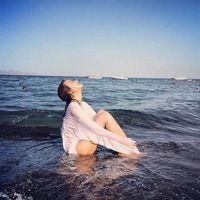 超拽冷漠网名女生