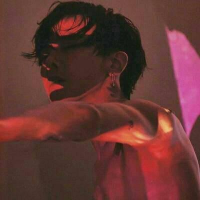 欧美头像ins冷淡风男