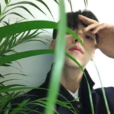 最帅气的头像男生霸气