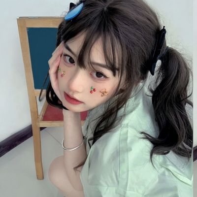 头像女真人温柔可爱