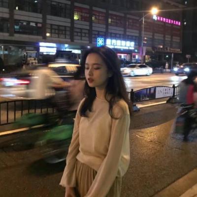 后背头像女生高冷霸气