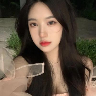 手机挡脸的头像女生仙气