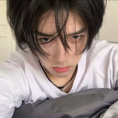 好看的头像男真人帅气