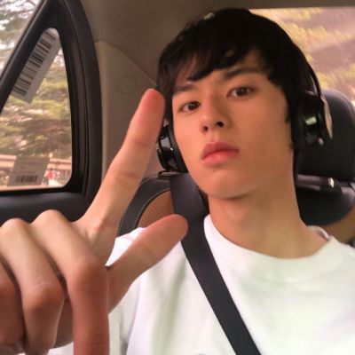 简单头像男