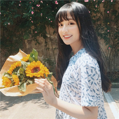 头像清新简约文艺女孩