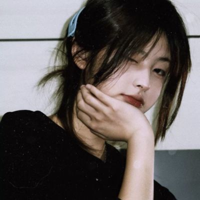 头像ins小众女不露脸