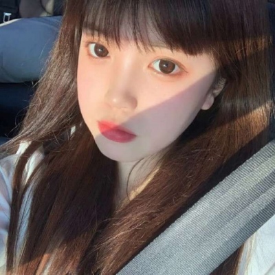贺峻霖微信头像不明显