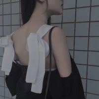 2025新潮女生四字网名｜个性昵称精选