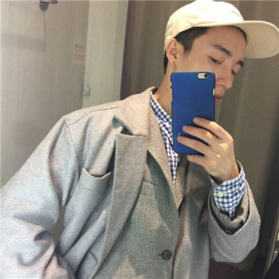 头像搞怪但很好看男生