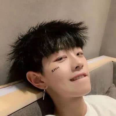 最近比较火的抖音头像