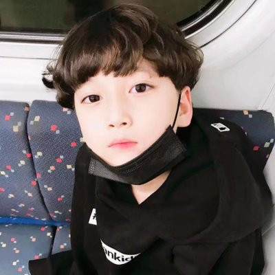 帅气可爱的男生头像