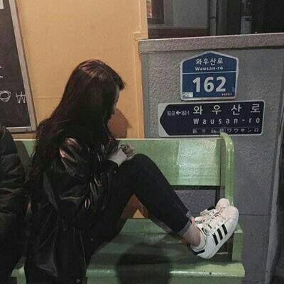 头像女霸气冷酷无情背影